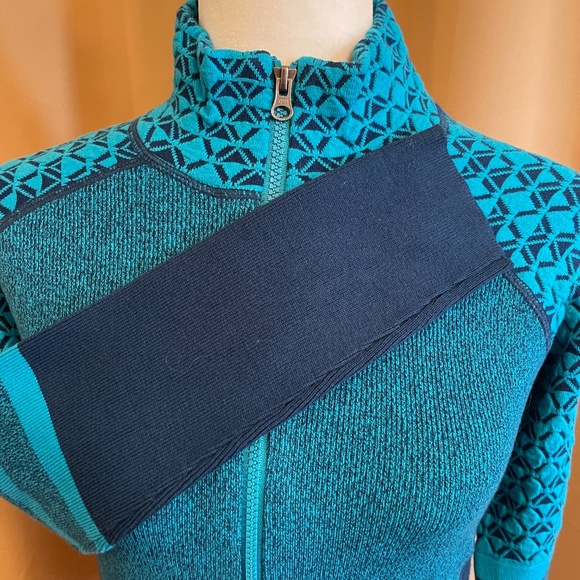 NEW! Title Nine Colorblocked Full Zip Mock NeckSweater Size Small - Picture 10 of 14